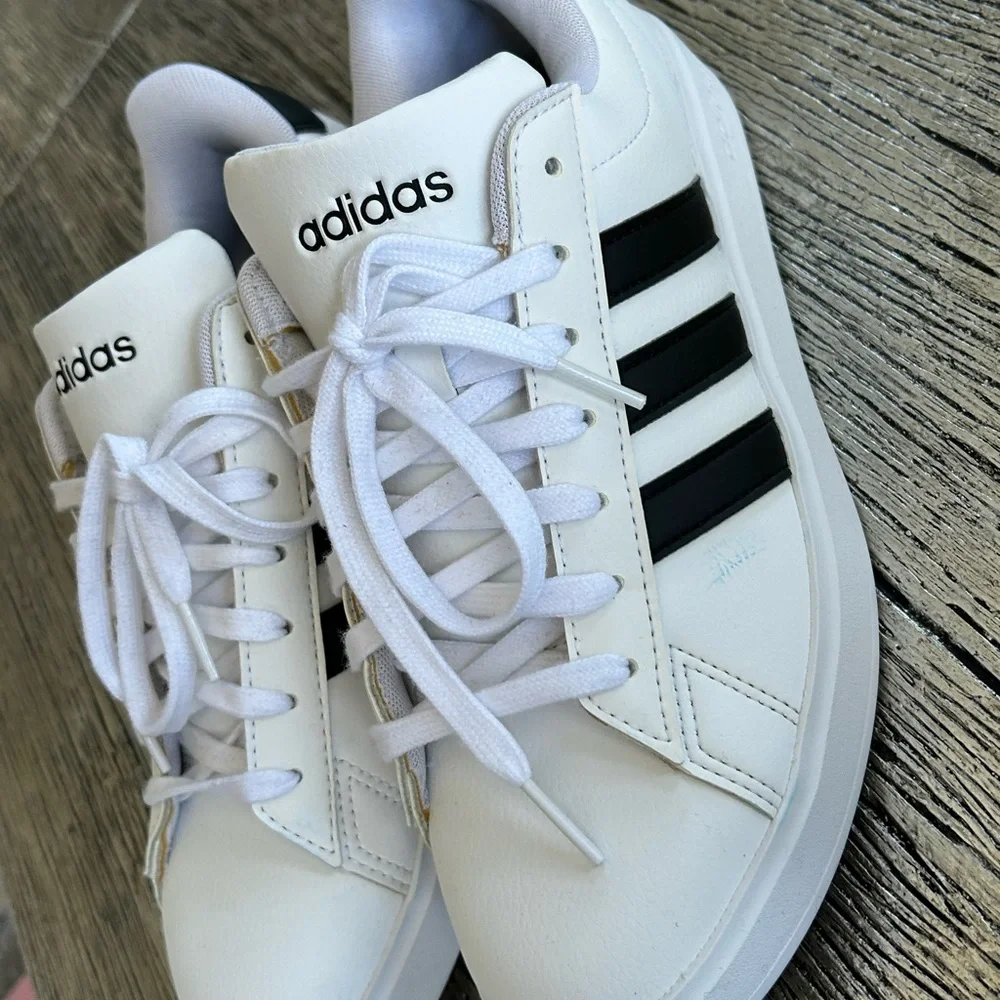adidas women’s grand court 3.0 with cloudfoam - Picture 2 of 9